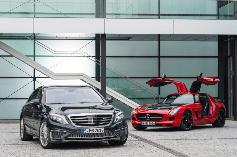 Illustration for article titled S 65 AMG And SLS AMG GT Final Edition In Tokyo And Los Angeles